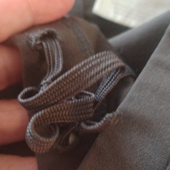 - Nike gray back mesh pocket elastic pull string waist capri length leggin… - Picture 5 of 5